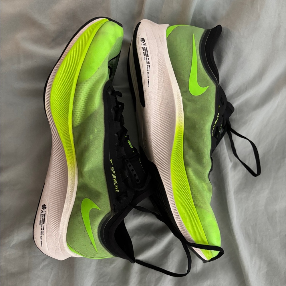 Nike Men’s Zoom Fly 3 Green and Black Running Shoes